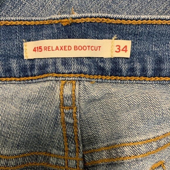 Levis Womens Size 34 Blue 415 Relaxed Bootcut Stretch Jeans - Picture 4 of 6